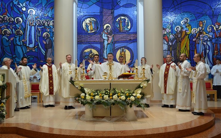 Biskup Šaško predvodio slavlje župne svetkovine Svih svetih u Sesvetama